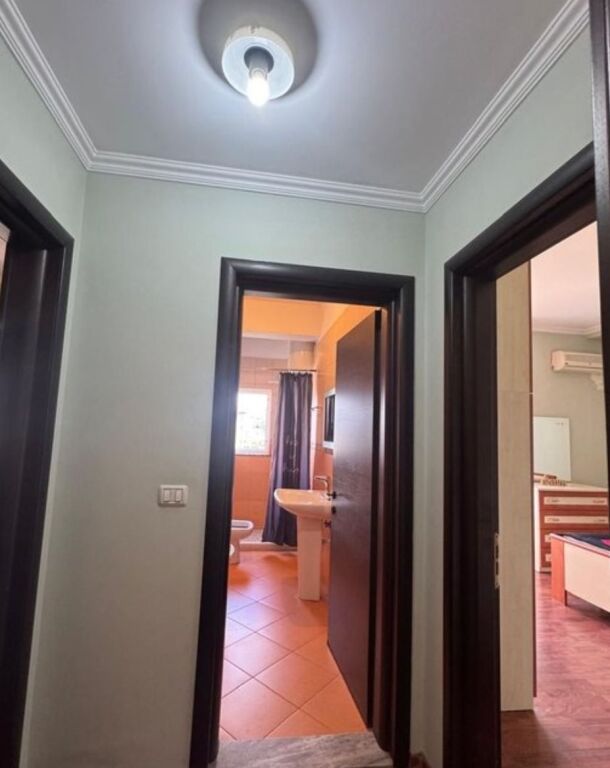 🌟 Zyre e Rehatshme 2+1 për Qira – Bllok, Tirane | Ideal për Jetë Urbane