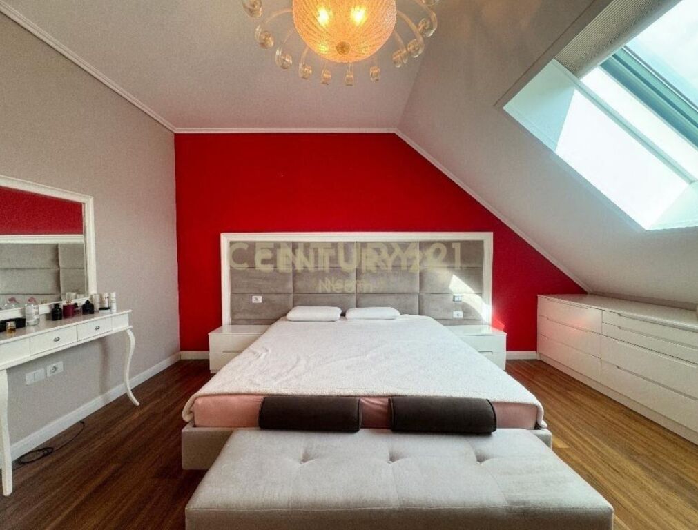 ✨ Jepet me Qira – Duplex 2+1+2 me Verandë tek Liqeni i Thatë