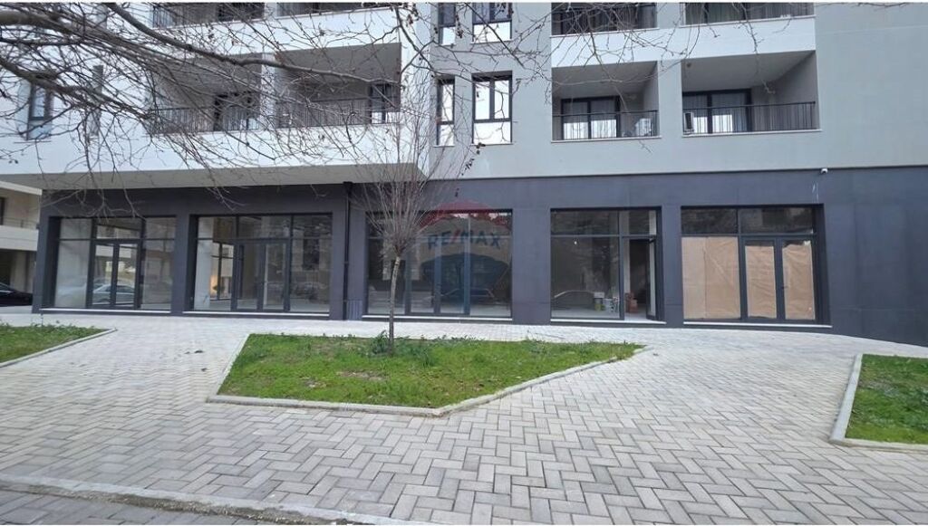 🏬 Ambient Biznesi Premium me Qira – Lungomare, Vlorë