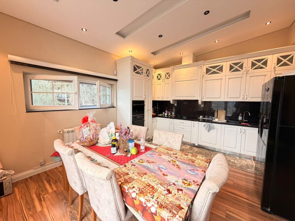 JEPET VILE UNIKE ME QIRA NE PETRELE !