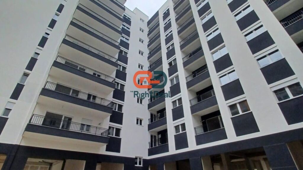 A Paskuqan presso Platinium 1, Appartamento 2+1+2 con Planimetria Regolare in Vendita!!!