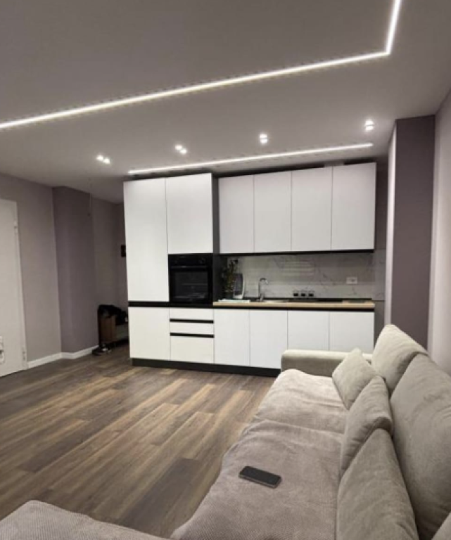 🏢 JEPET ME QIRA APARTAMENT 1+1 – STACIONI I TRENIT  