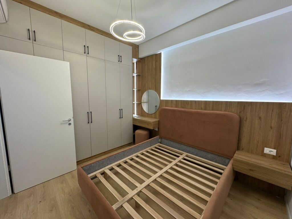 🏠 Apartment 1+1 for Rent above Ali Demi Field, (Mangalem 21/Kadiu), Tirana