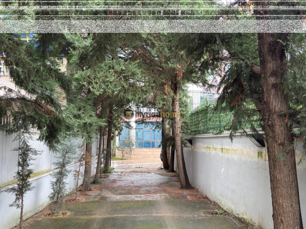 Shitet, Vilë 4 katëshe + bodrum, Vilat Gjermane, Tiranë