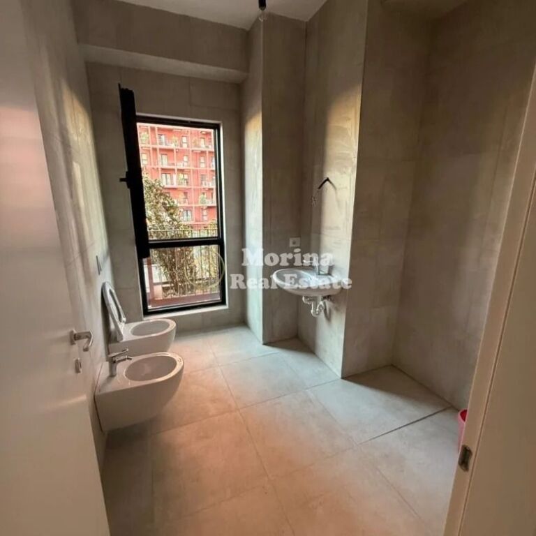 Affitto | Locale Commerciale | Via Kavaja | 1200 €/mese