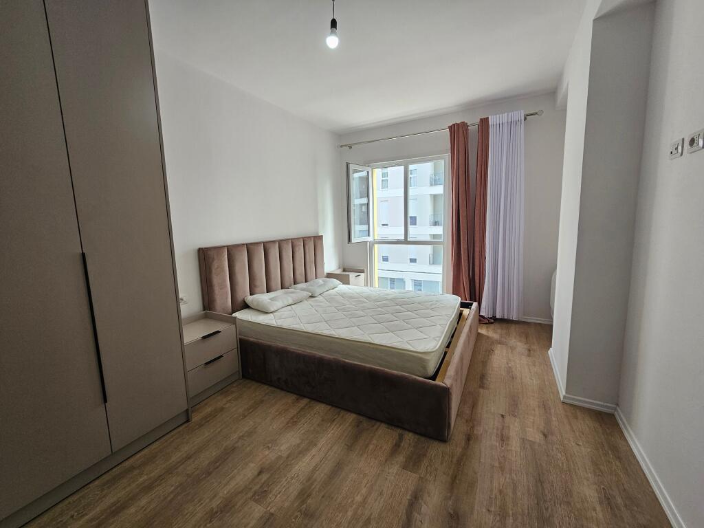 Apartment 2+1 + parking space for rent in Univers City