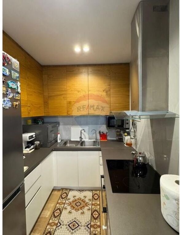 Apartment - For Rent - Pazari i Ri, Tirana