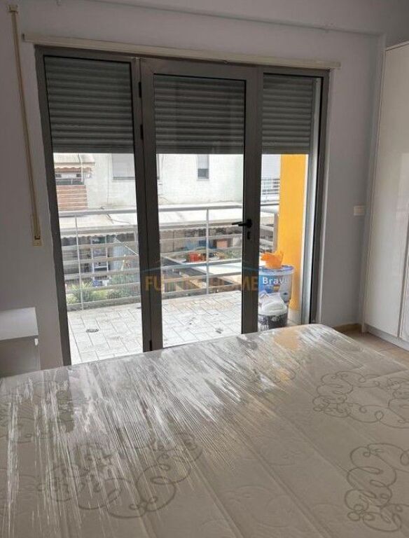 Qera, Apartament 1+1, Rruga 5 Maji, Tiranë