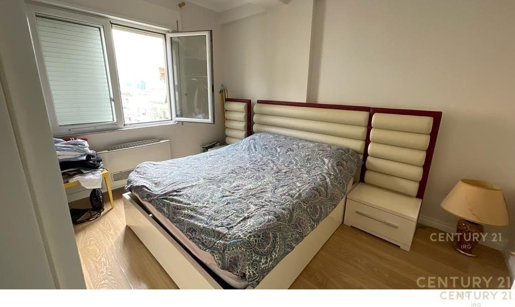 Kodra e Diellit Apartament per shitje 3+1+2!