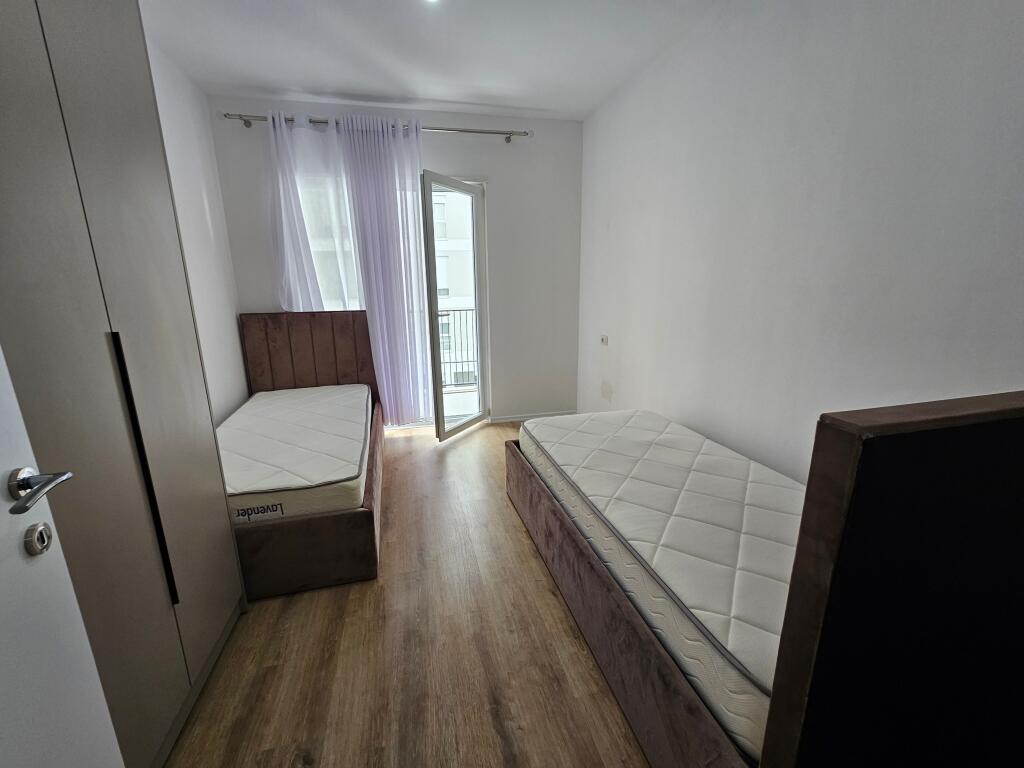 Apartment 2+1 + parking space for rent in Univers City