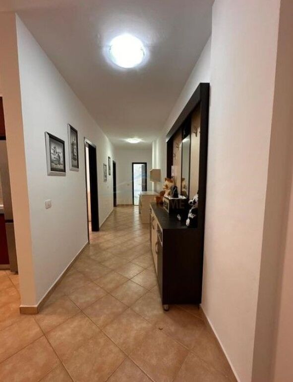 Shitet , Apartament 2+1+2 ,Lungomare ,Vlorë.