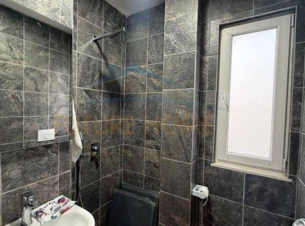 Qera, Apartament 2+1+2+Verande, Rruga e Dibres, Tirane