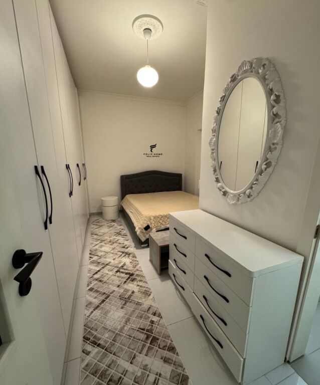 APARTAMENT ME QERA 1+1 RRUGA E DIBRES 50.000 LEKE