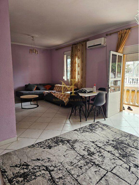 Shtepi me qera ne zonen e ish kenetes!