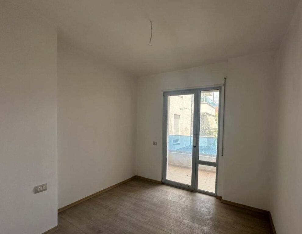 ✨ Appartamento 2+1+2 in vendita – Xhamllik, Tirana | Spazio Ampio