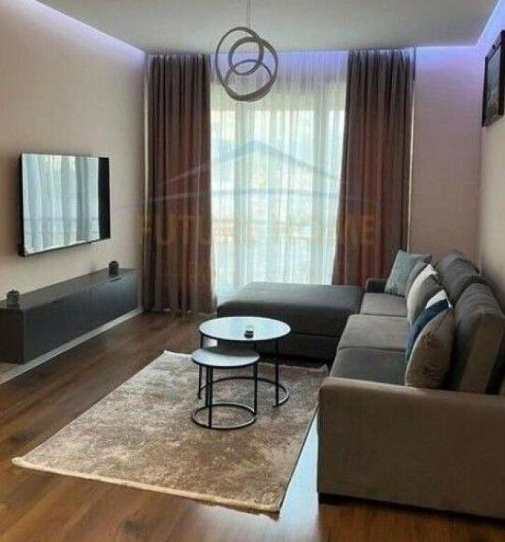 Qera, Apartament 2+1+2+Verande, Rruga e Dibres, Tirane