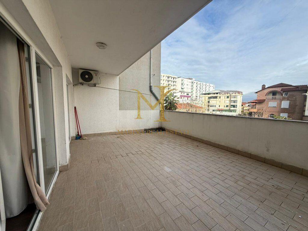 JEPET ME QERA APARTAMENT 1+1 , PRANE HOTEL VIVAS, PLAZH, DURRES