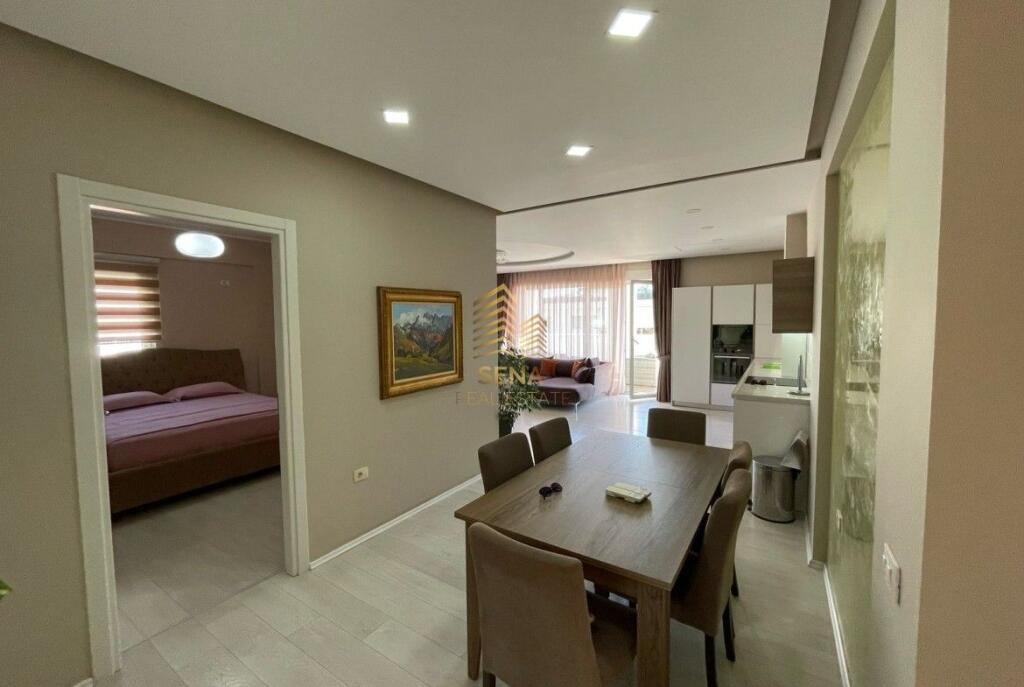 Affitto, Appartamento 3+1+2balconi+2bagni+P,Liqeni That, 1400 Euro/mese