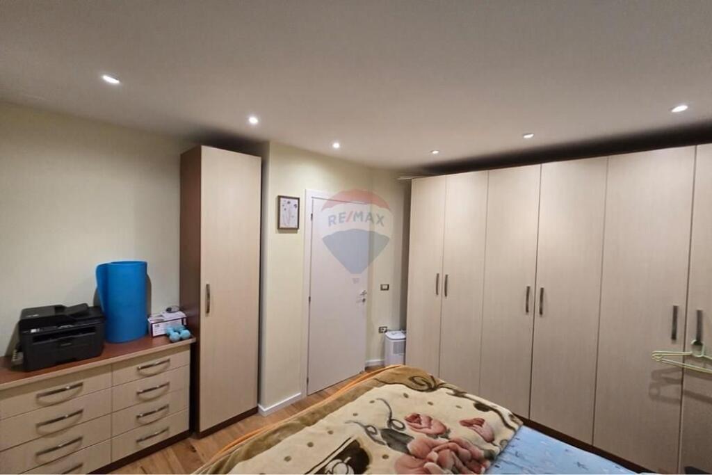 Apartament 3+1 me qera tek Selvia