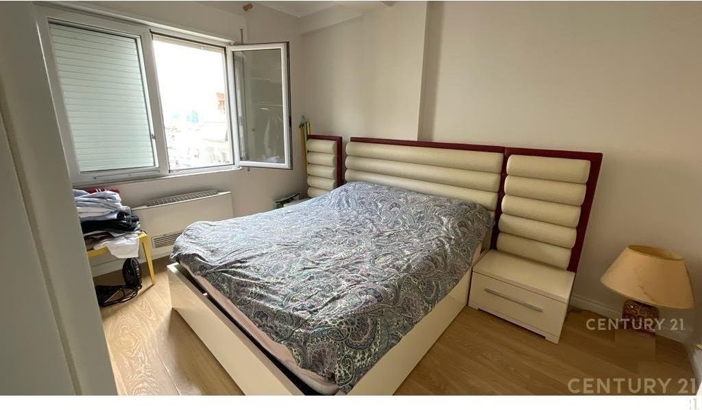 Apartament 3+1+2 tek Kodra e Diellit!!