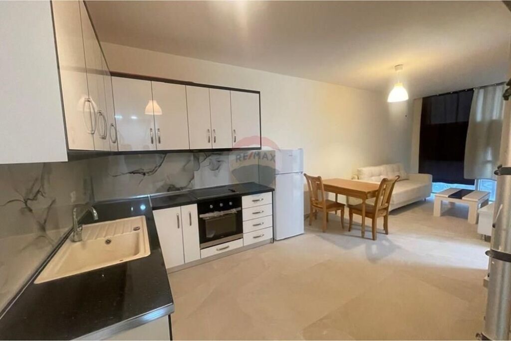 🏠 Apartament 1+1 me qira afatgjatë – pranë Kombinatit të Peshkut, Vlore