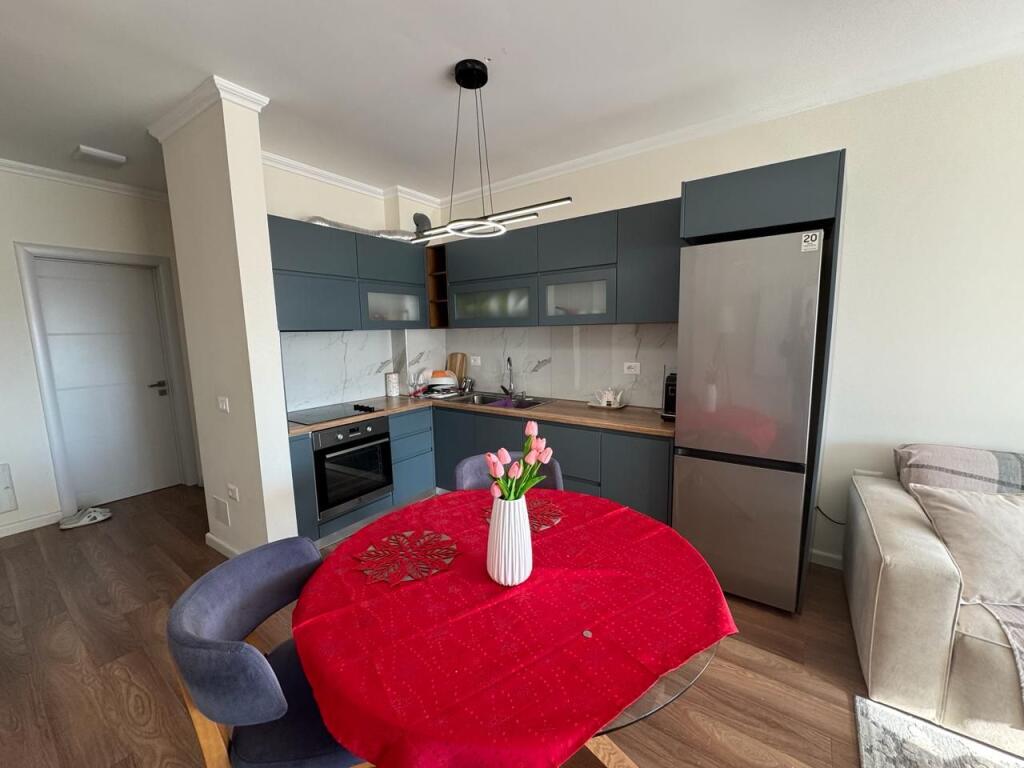 Jepet apartament me qera 2+1+2