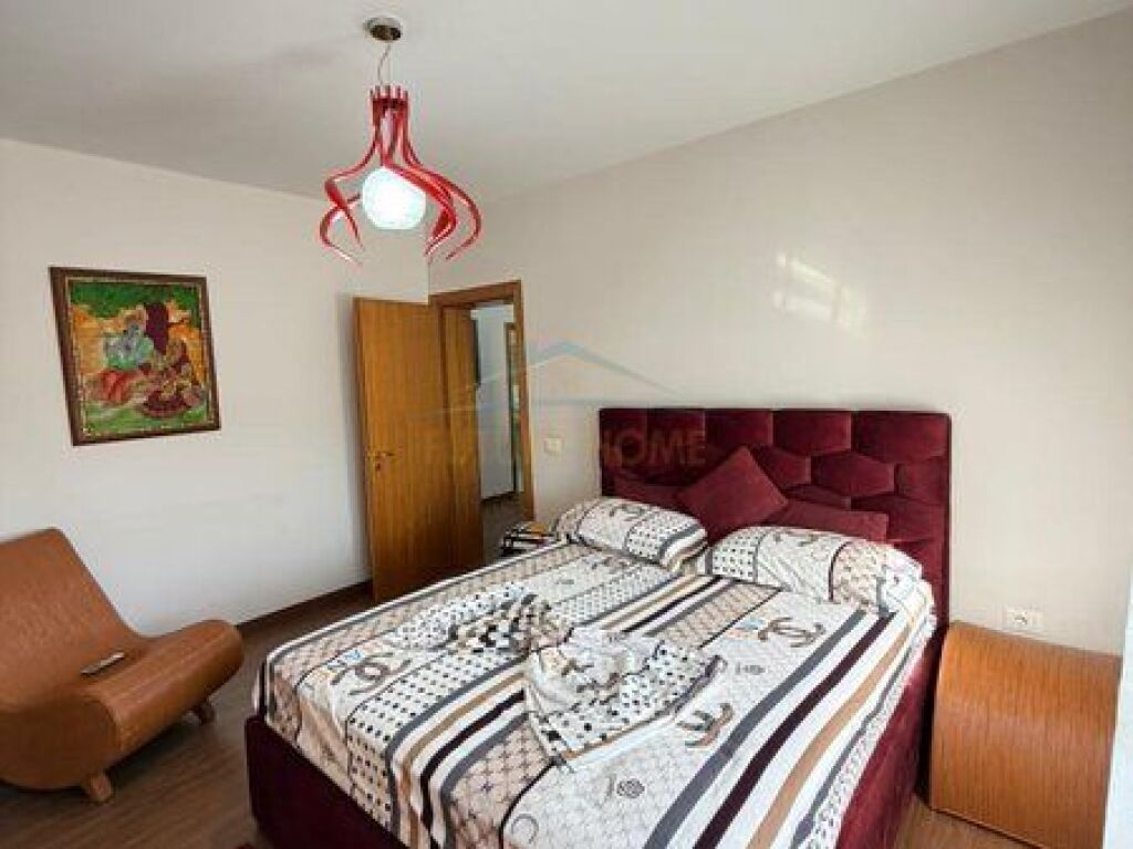 Shitet, Apartament 1+1, Ambasada Amerikane, Rruga e Elbasanit, Tiranë