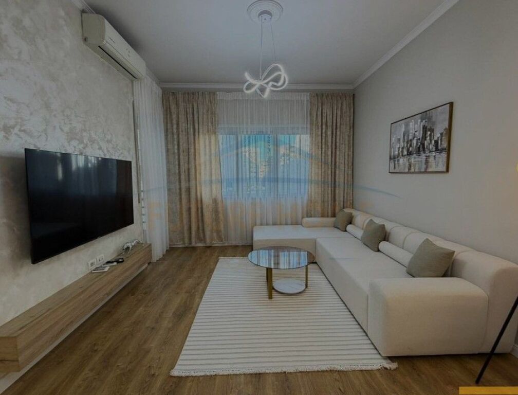 Shitet, Apartament 2+1, Unaza e Re