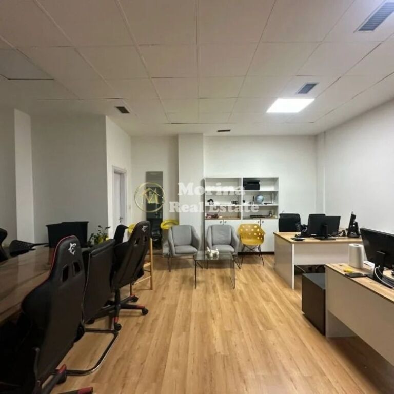 Affitto | Locale Commerciale | Condor Center - Via Kavajes | 600 €/mese