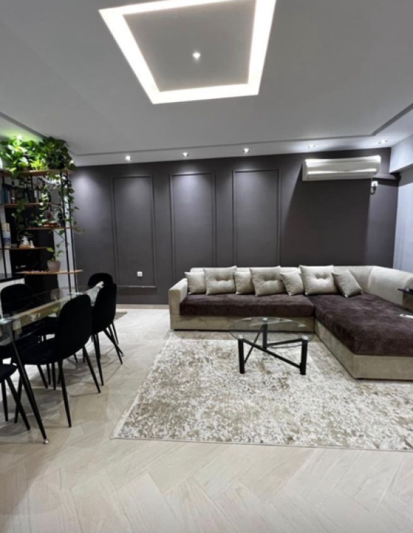 🏠 Apartament 2+1 me Qira – Pranë Zogut të Zi