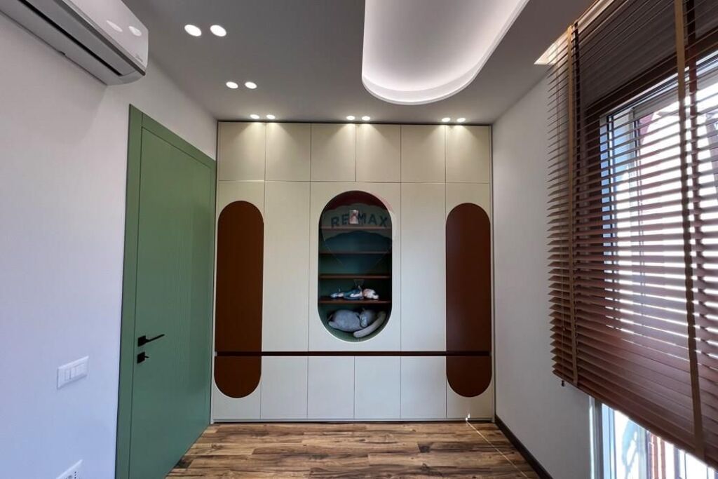 APARTAMENT 2+1+2+2 POSTE PARKIMI NE DELIJORGJ!
