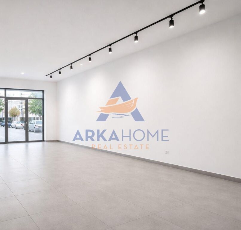 UNITÀ COMMERCIALE IN VENDITA 81M2 "A KASTRIOTET" 145.800 EURO