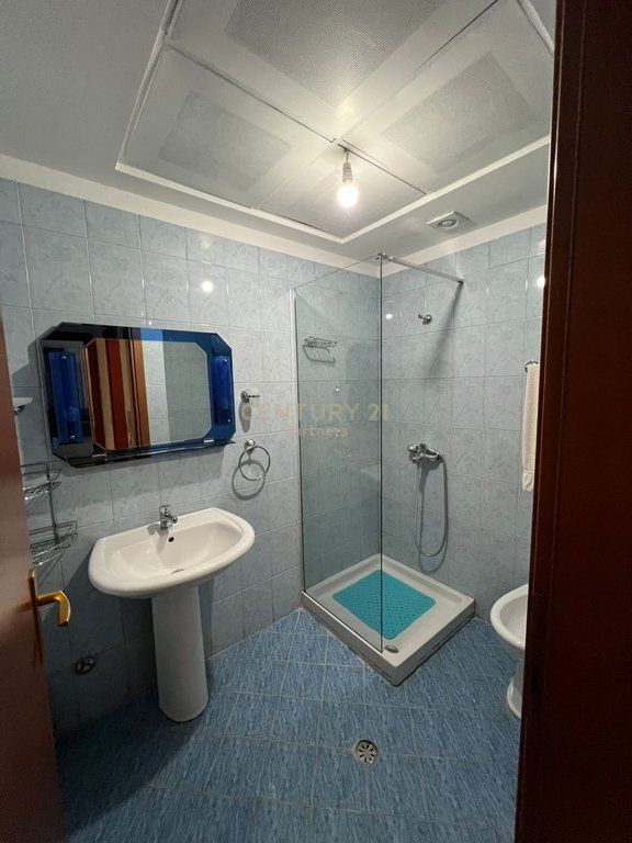 APARTAMENT 2+1+2 PËR QIRA – GLOBE, Ish Parku TIRANË