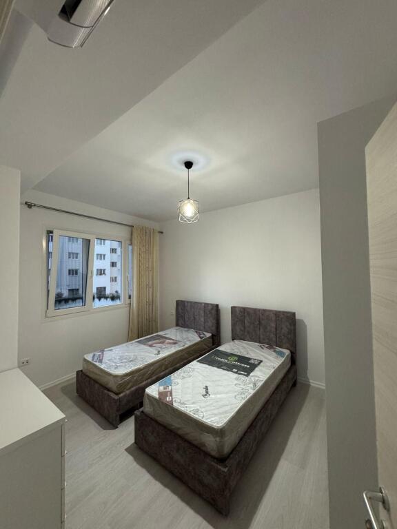 Apartament me qera - Astir