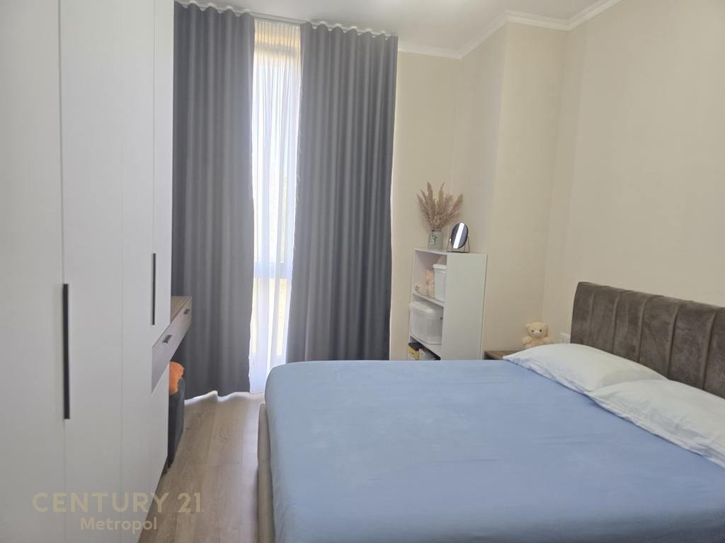 We rent a 1+1 apartment at Bulevardi i Ri! 500 € /Month