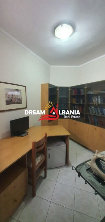 Apartament me qera 2+1+2+studio prane Fushes se Ali Demit ne Tirane (ID 4251433)