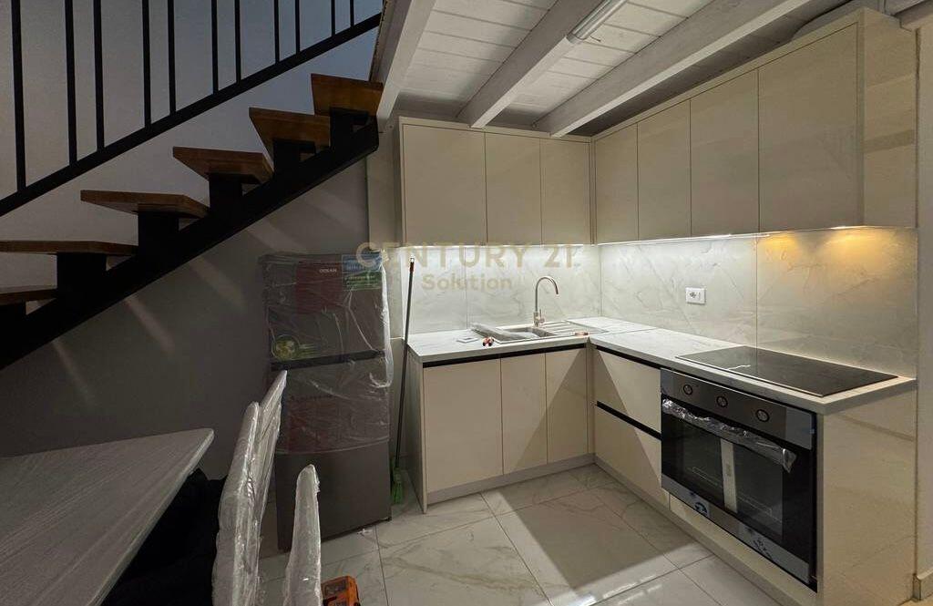 Appartamento 1+1 in forma Duplex, vicino a Birra Tirana,
