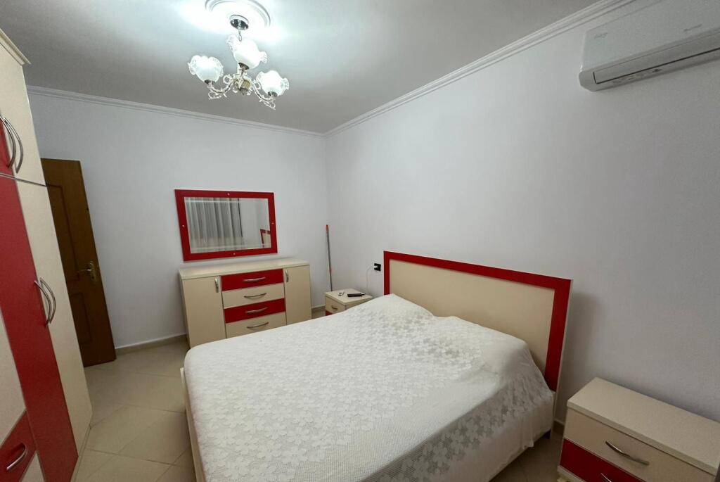 In affitto Appartamento 2+1, tra Pediatria e Xhamlliku 550 mila lek