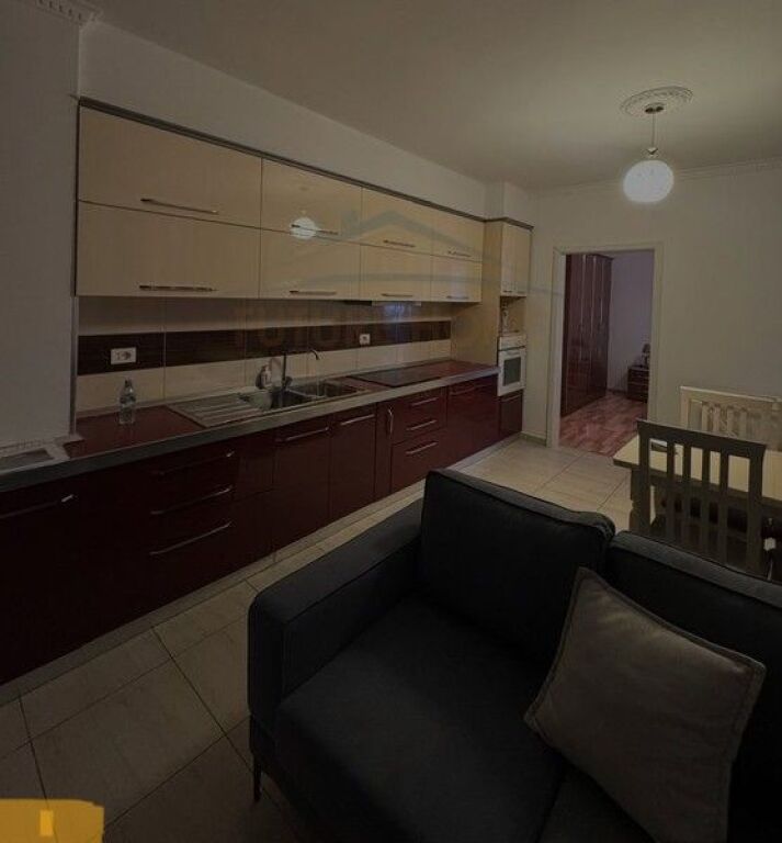 In vendita, Appartamento 1+1, Complesso Kontakt, 21 Dhjetori, Tirana