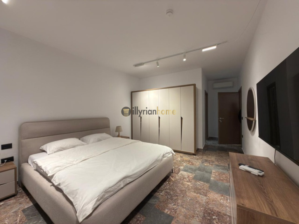 Shitet, Vilë 4 katëshe + bodrum, Vilat Gjermane, Tiranë