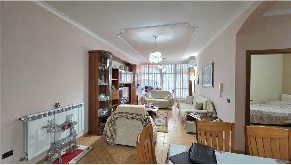 Apartament 2+1+2 ne shitje ne Bulevard