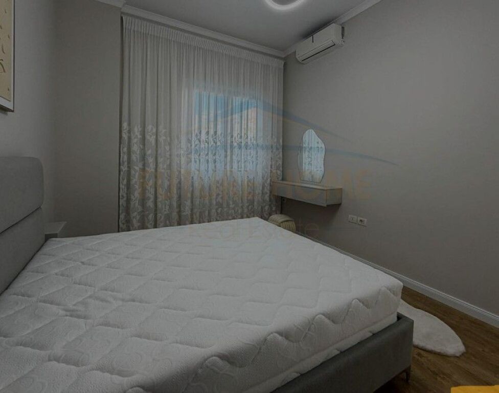 Shitet, Apartament 2+1, Unaza e Re