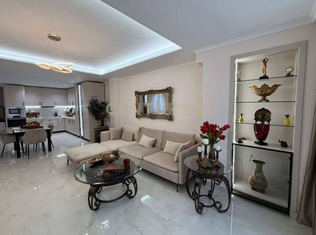 ✨ In Affitto – Villa 2+1 Confortevole a Xhamllik, Tirana