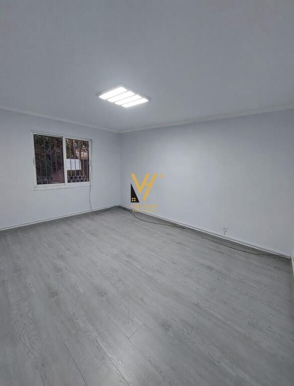 LOCALE COMMERCIALE 100 M2 IN AFFITTO AL PALAZZO CON FRECCIA 70.000 LEKE