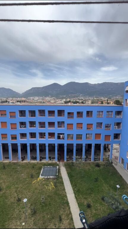 In Affitto: Appartamento 1+1 📍 Ali Demi (Mangalem) 💰 40.000 Lek 📐 60 m² 🏢 6° Piano  🔥 Accesso rapido al centro città