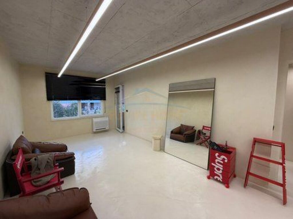 Vendesi in vendita Appartamento 1+1, Niku Construction, Comune di Parigi