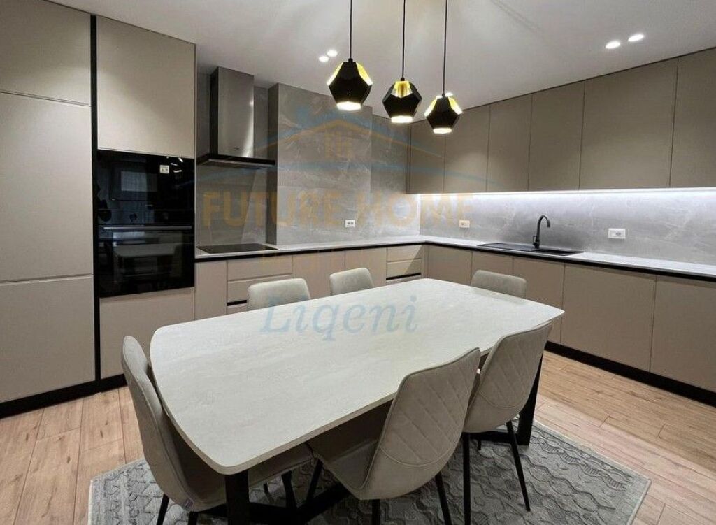 Affitto, Appartamento 2+1+2, Giardino Botanico, Tirana.