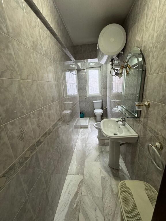 Apartament 1+1 per qira te Stadiumi Dinamo