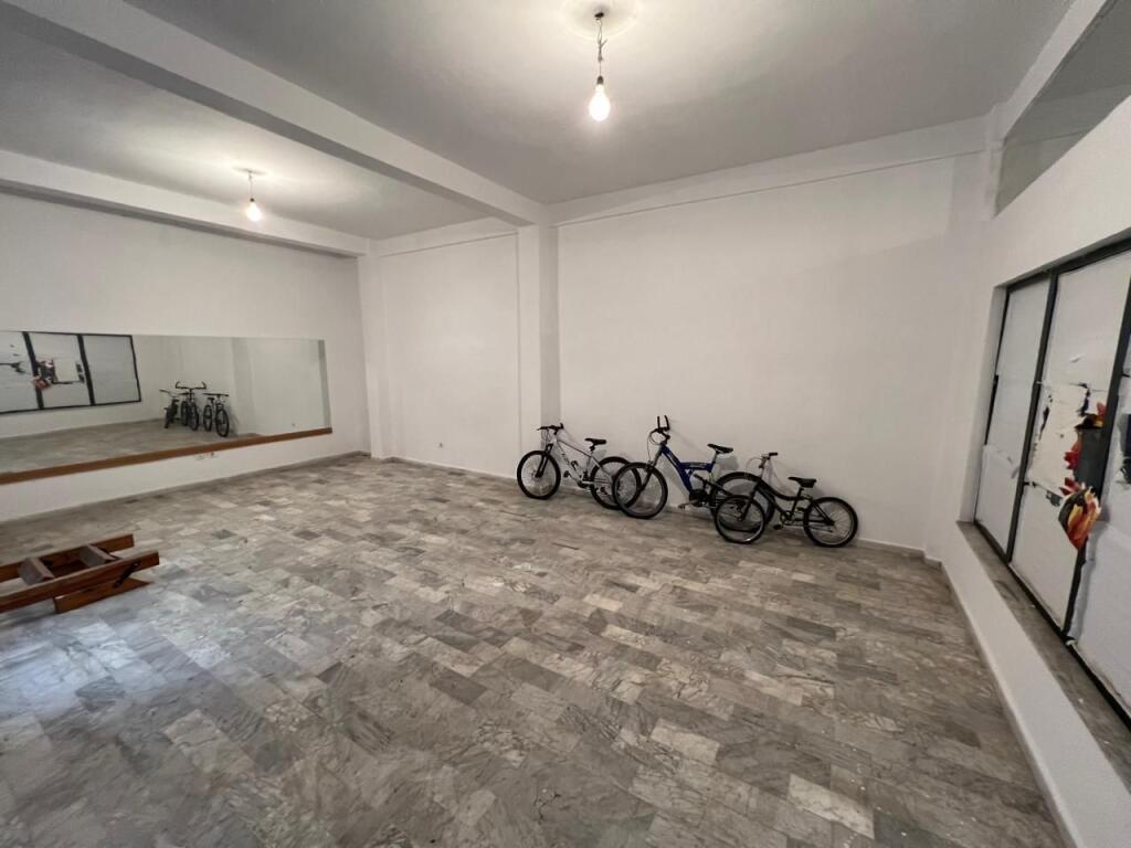 Jepet me qera Ambjent Zyre – Rruga e Bogdanëve