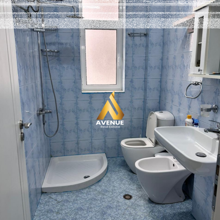 JEPET ME QERA 2+1 –VASIL SHANTO, TIRANE